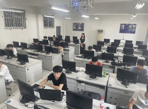 一高校在湖北大學(xué)生先進(jìn)成圖技術(shù)與產(chǎn)品信息建模創(chuàng)新大賽中獲佳績