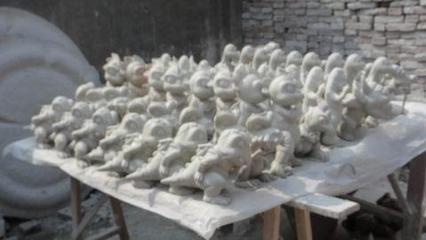 招財(cái)金蟾_招財(cái)金蟾供貨商_金蟾制作技術(shù)玉白菜制作技術(shù)培訓(xùn)轉(zhuǎn)讓各類仿玉仿瑪瑙仿琉璃仿古仿金銀仿核_招財(cái)金蟾價(jià)格_遼寧大連斌美樹脂工藝品廠